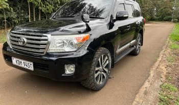 
										Landcruiser v8 full									