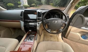 
										Landcruiser v8 full									