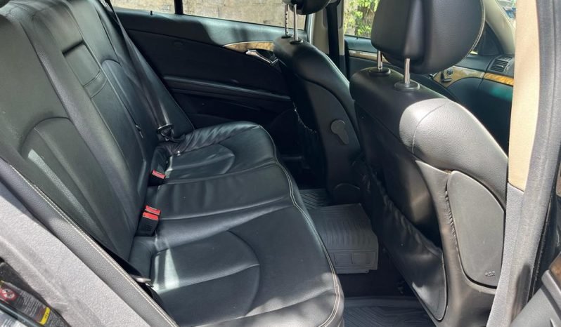 
								Mercedes Benz: E280 Avant guard full									