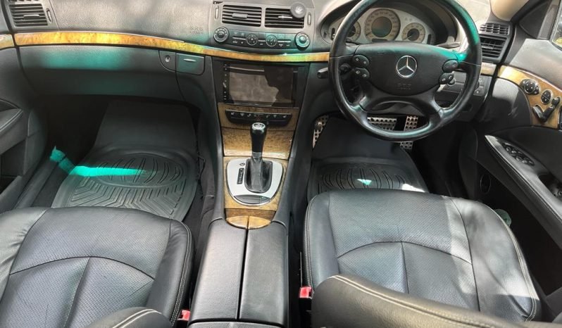 
								Mercedes Benz: E280 Avant guard full									