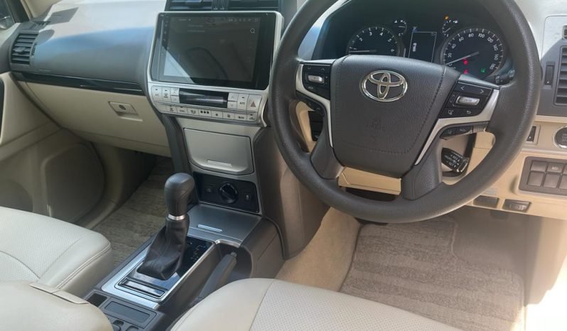 
								Toyota landcruiser Prado 2018 full									