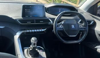 
										Peugeot 3008 full									