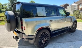 
										Land Rover Defender 110 full									