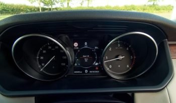 
										Land Rover Discovery  TD6 HSE 5d 255 BHP full									