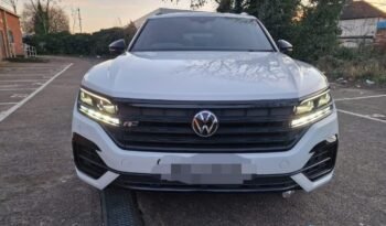 
										VW Touareg R Line Black Edition V6 full									