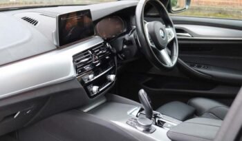 
										BMW 520i M Sport full									