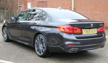 
										BMW 520i M Sport full									