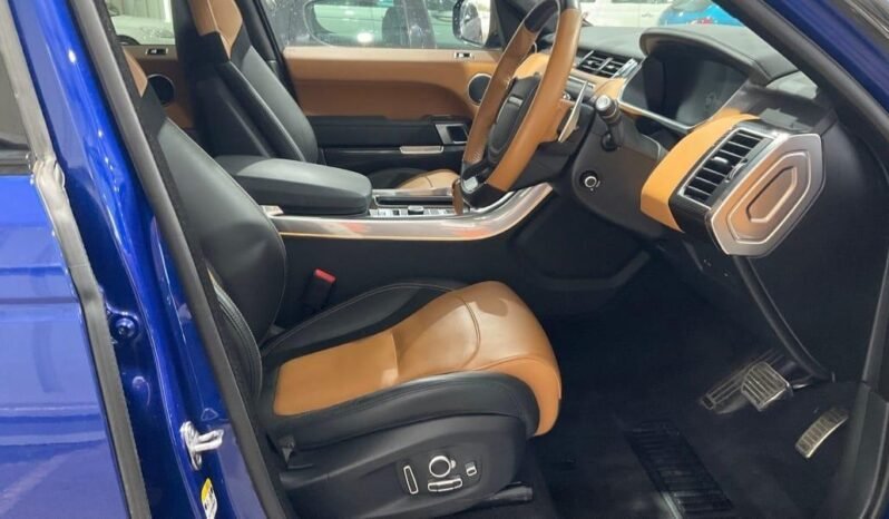 
								 Range Rover Sport SVR Carbon Edition full									