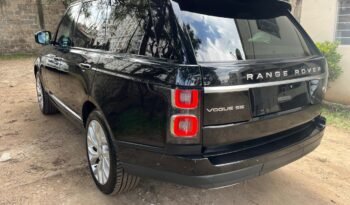 
										RANGE ROVER VOUGE SE full									