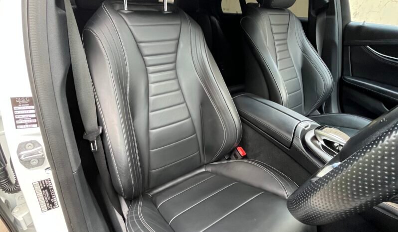 
								MERCEDES BENZ E250 full									